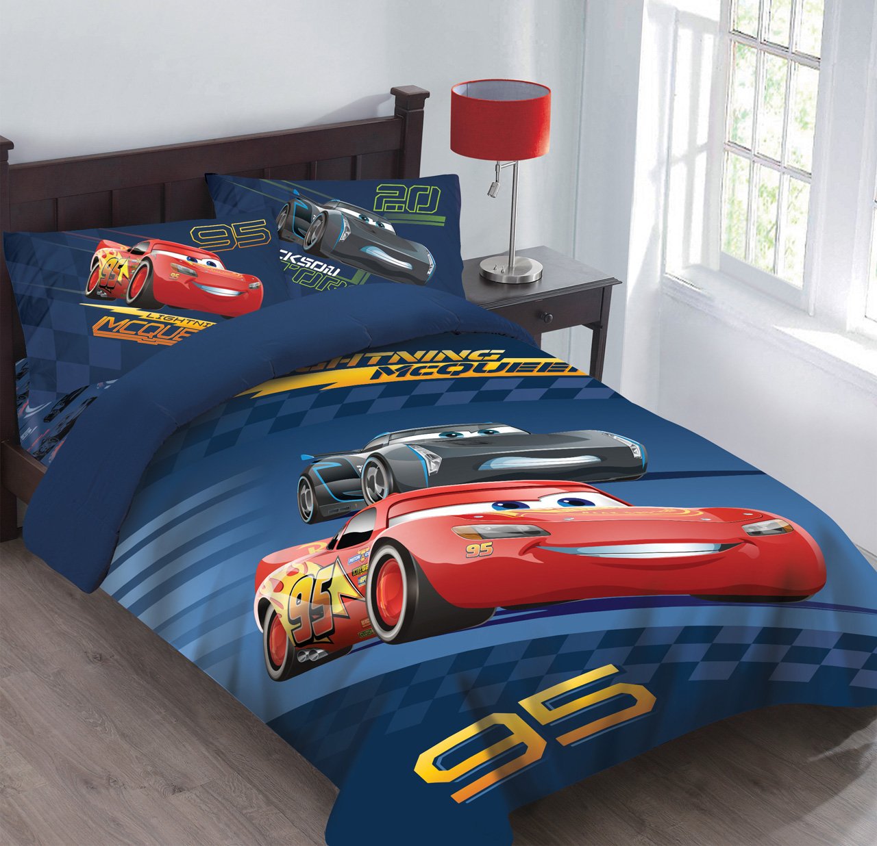 Kids bedding set example with Disney Cars theme